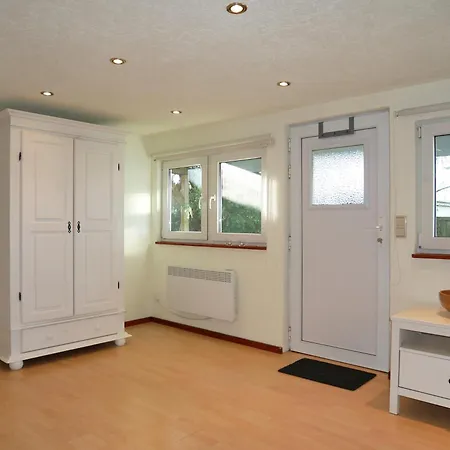 Apartman Kleiner Holzbungalow Grundmann Mit Naturgarten *