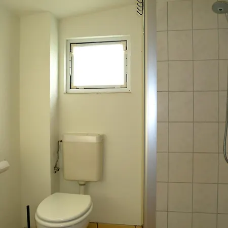 Kleiner Holzbungalow Grundmann Mit Naturgarten Apartman