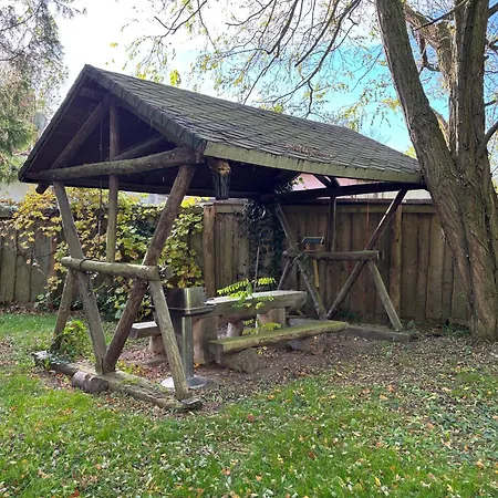 Apartman Kleiner Holzbungalow Grundmann Mit Naturgarten